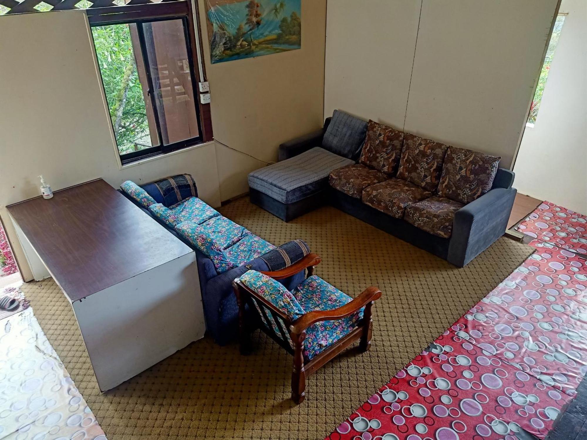 Oyo Home 90430 Mountain Resthouse ラナウ エクステリア 写真